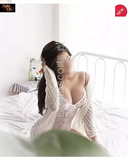 Aurora Warsaw Escort