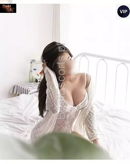 Aurora Warsaw Escort