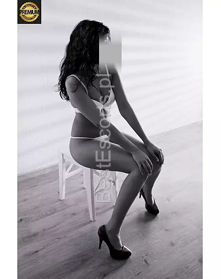 Victoria Warsaw Escort