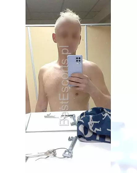 Zadbany 30 latek dla dojrzałej