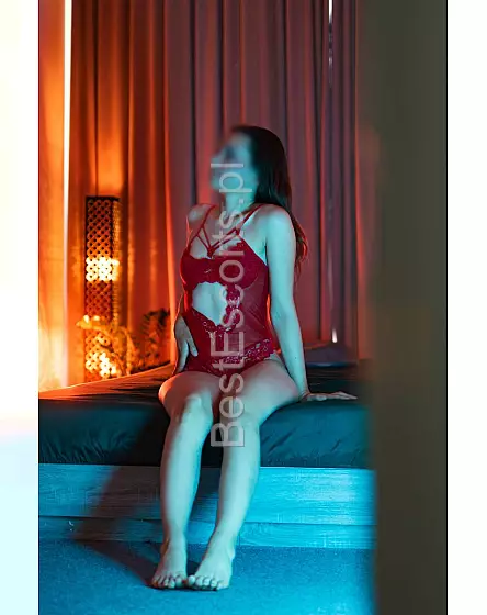 Oliwia -Cosmos Massage