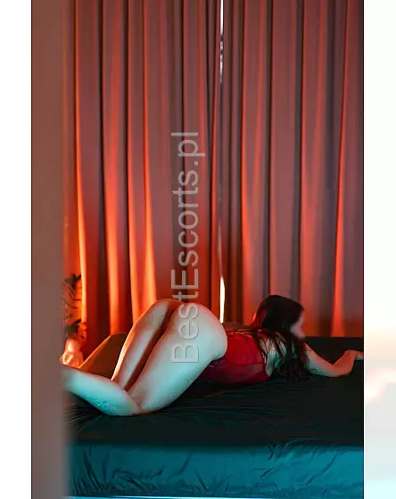 Oliwia -Cosmos Massage